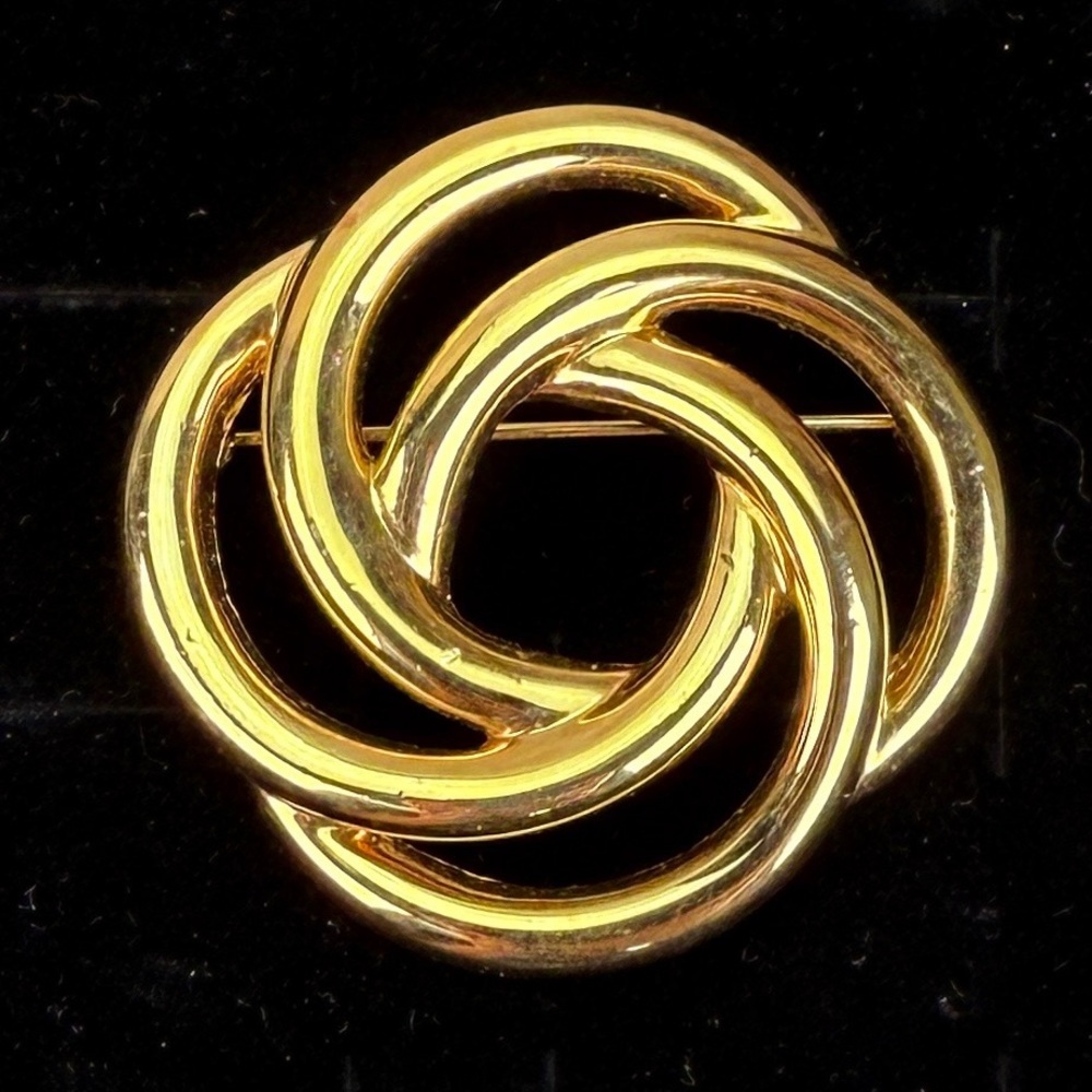 Vintage Monet Goldtone Knot Brooch Pin